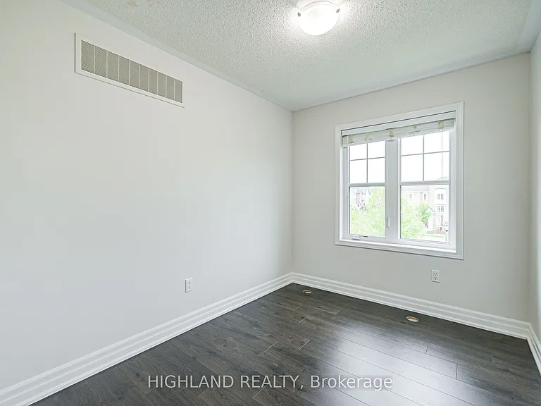 265 Ellen Davidson Dr #4 — Photo 24