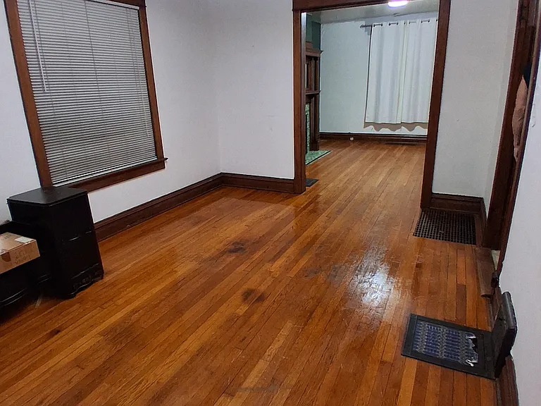 2529 Holmes St — Photo 30