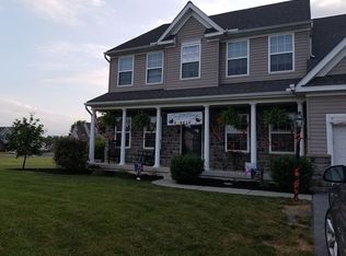 4 Waterford Ln, Annville, PA 17003