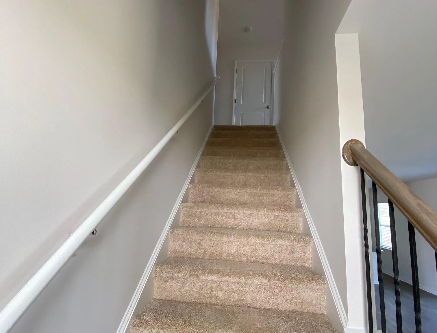 3 bed, 2.5 bath, 2175 sqft, $1,950 — Photo 3