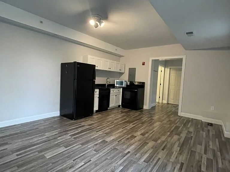 56 New Rochester Rd — Photo 2
