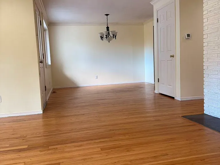 8606 Sloan Dr — Photo 8