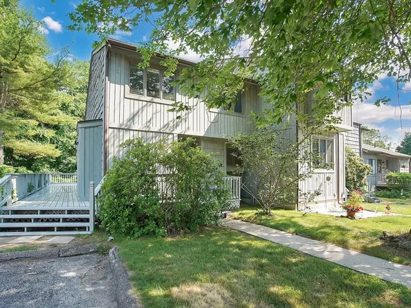 16 Meadowbrook Ln #16, Palmer, MA 01069