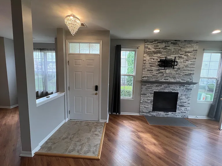 1441 Westhampton Dr — Photo 5