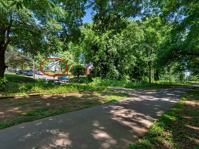 421 Heathcliff St — Photo 45