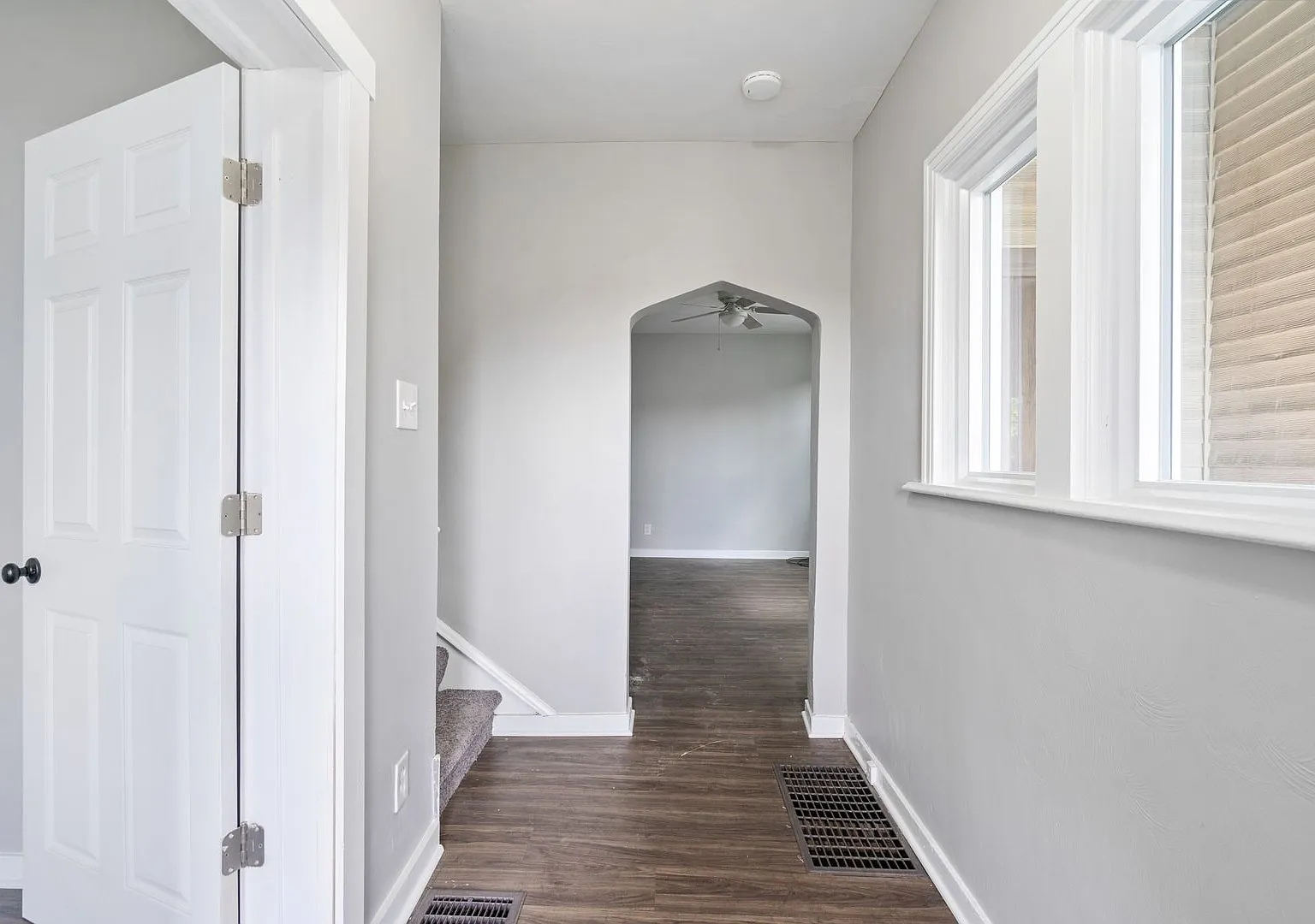 3 bed/1 Bath Home on a Quiet Street in Wilmerding - Spacious Rooms - Available 9/1 — Photo 2