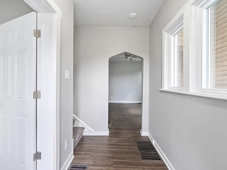 325 Welsh Ave — Photo 2