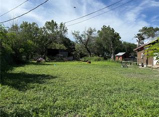 W Farm St, Alice, TX 78332