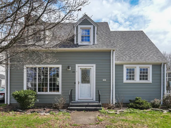 148 N 21st St, Newark, OH 43055