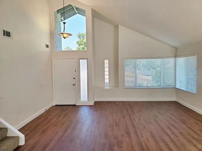 3021 Segovia Way — Photo 4