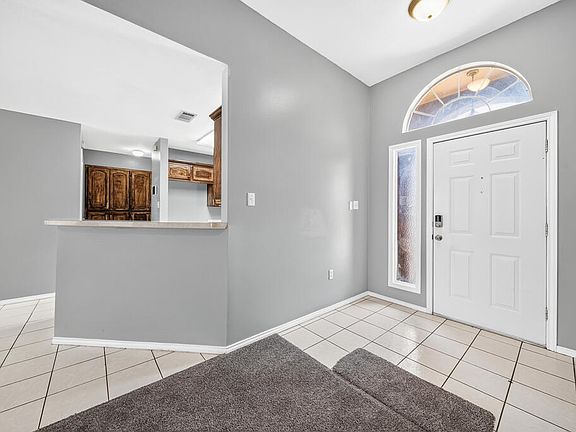 5th image of 3207 Fenn St