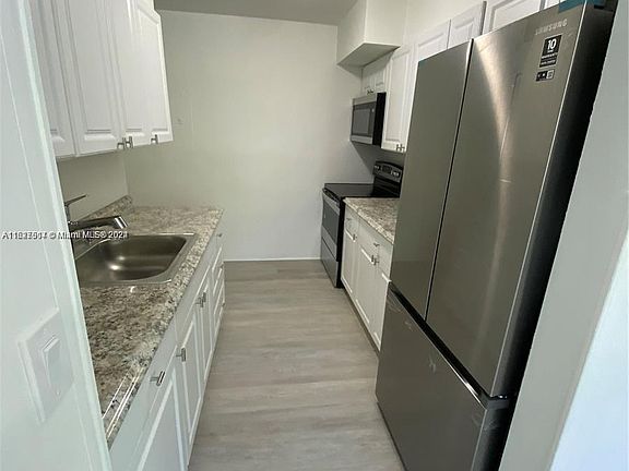 2nd image of 1450 NE 171st St APT 201