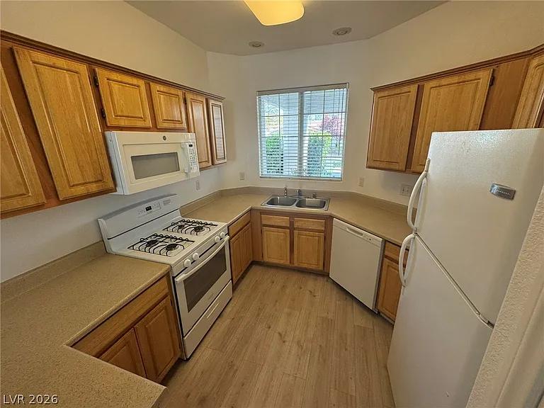 8772 Bridgeport Bay Ave — Photo 18