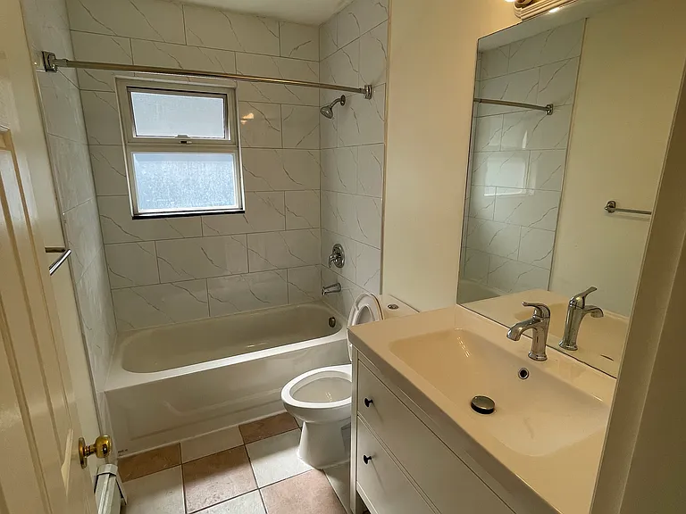 622 E 64th Ave — Photo 7