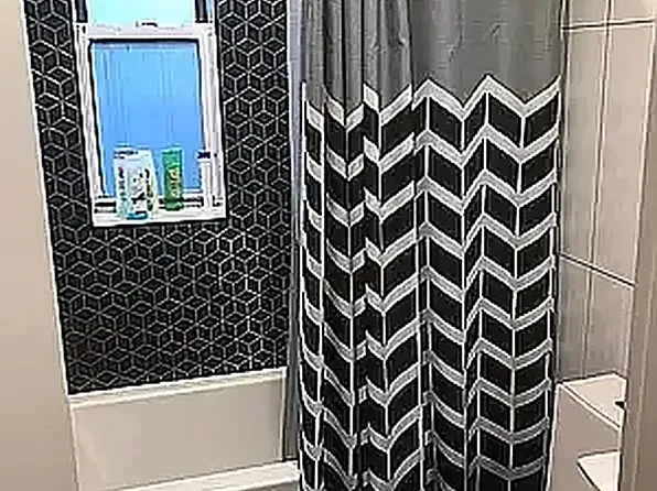 566 Maple Street image 6 of 8