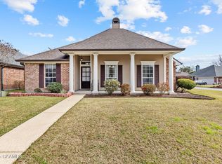100 Tulip Tree Ln, Broussard, LA 70518