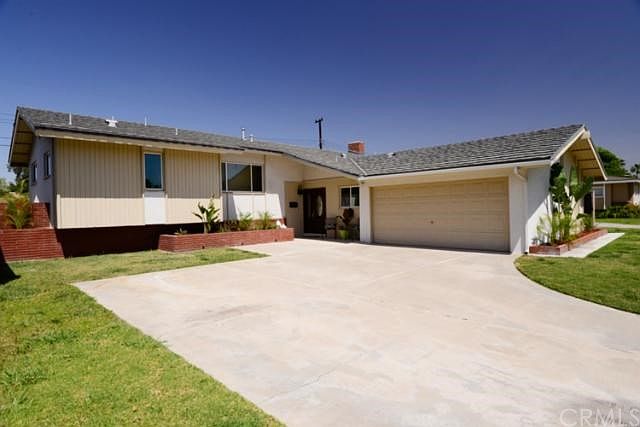 1st image of 2253 E Banyan Pl