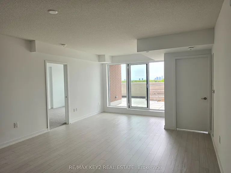 4010 Eglinton Ave W #522 — Photo 5