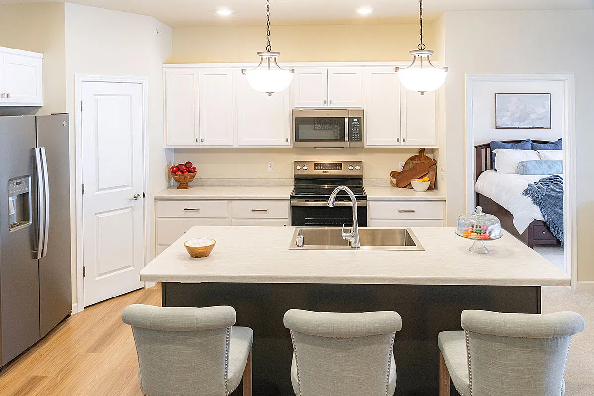 2 bed, 1150 sqft, $2,420 — Photo 1