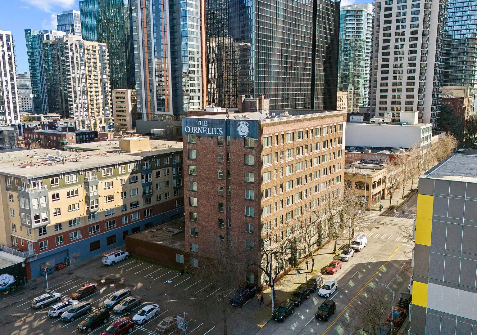 Cornelius Apartments — Photo 2