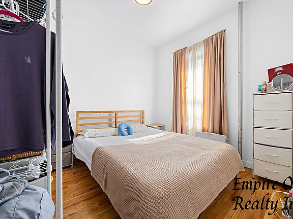 5th image of 165 Montrose Ave APT 3B