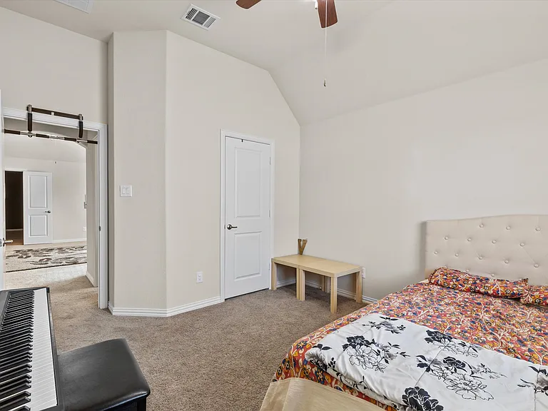 10611 Ferdinand Vw — Photo 25