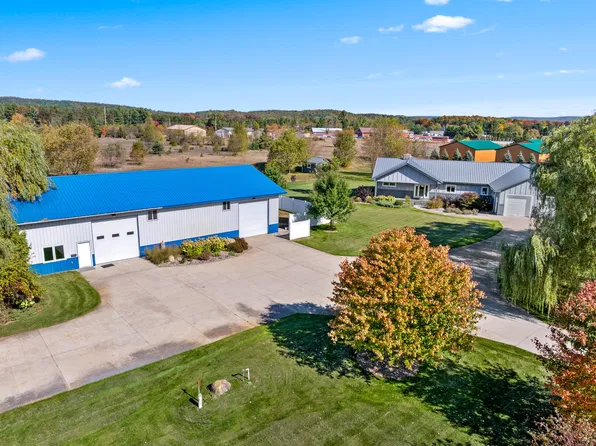 1875 E Deer Lake Rd, Boyne City, MI 49712