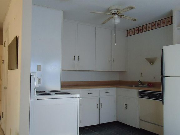 3rd image of 1211 NW 2nd St