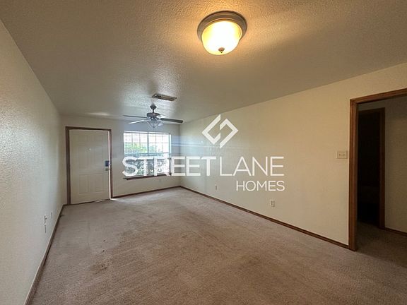2nd image of 4205 Magnolia St