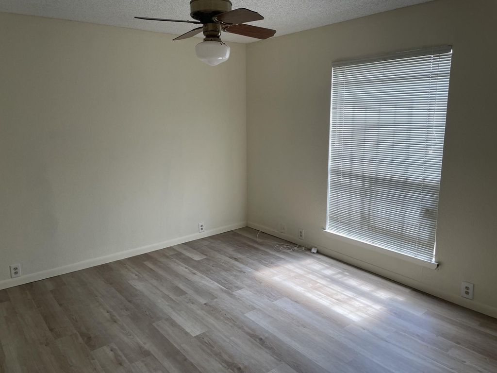 6201 Beverlyhill St APT 8, Houston, TX - View 6