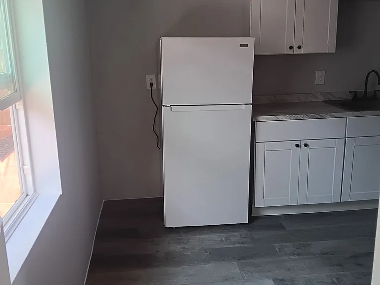 323 Commercial St #3 — Photo 12