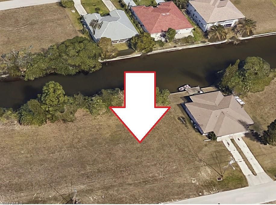 1st image of 547 SE 7th St