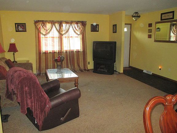 2nd image of 29 Victoria Dr