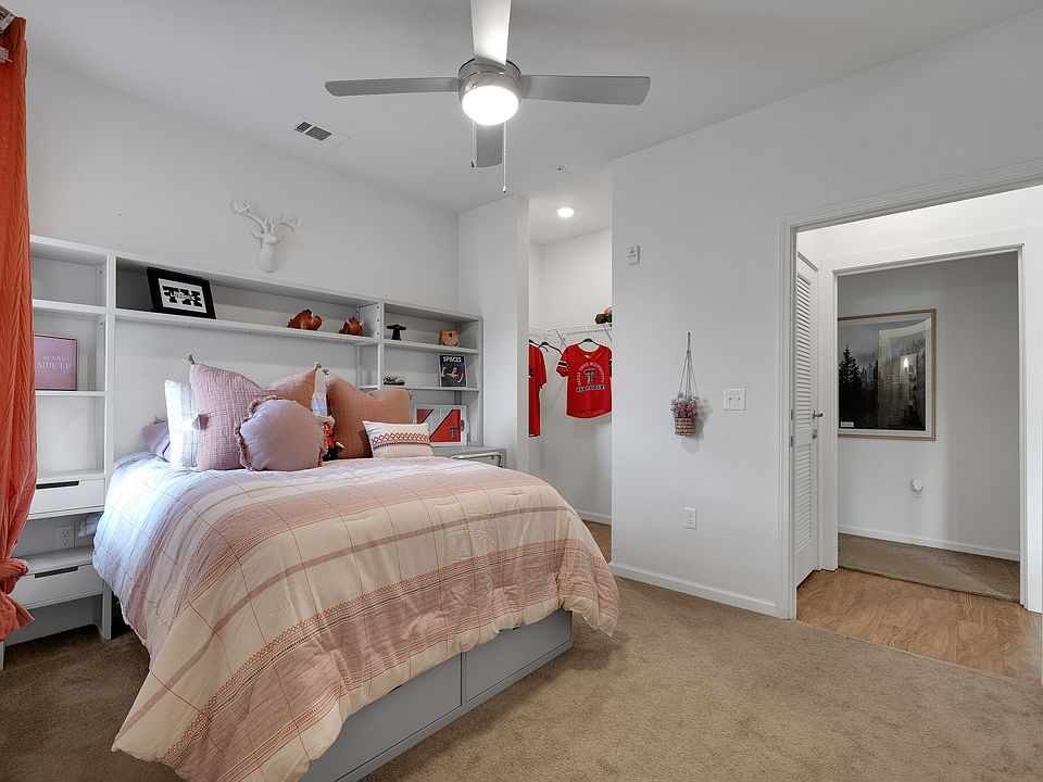 Model Bedroom