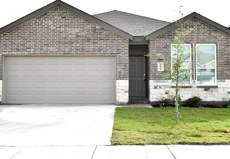 2826 Westeros St — Photo 1