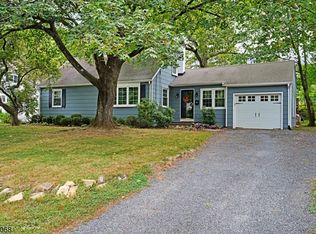 30 Ann St, Bernardsville, NJ 07924