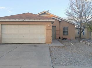 7919 Amberly Rd SW, Albuquerque, NM 87121