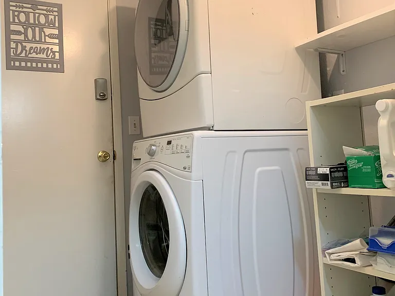 7902 Flanders Dr — Photo 13