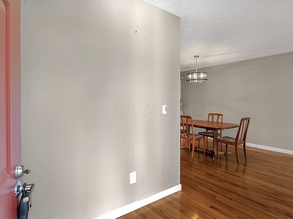 4th image of 5039 Deer Run Pl
