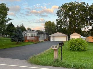 1052 Mill Rd, Rockford, IL 61108