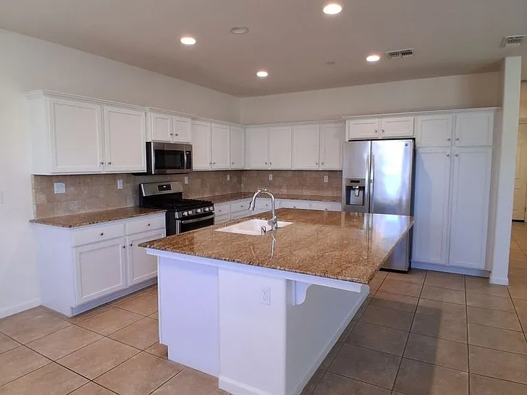 3813 Griffith Ave — Photo 4