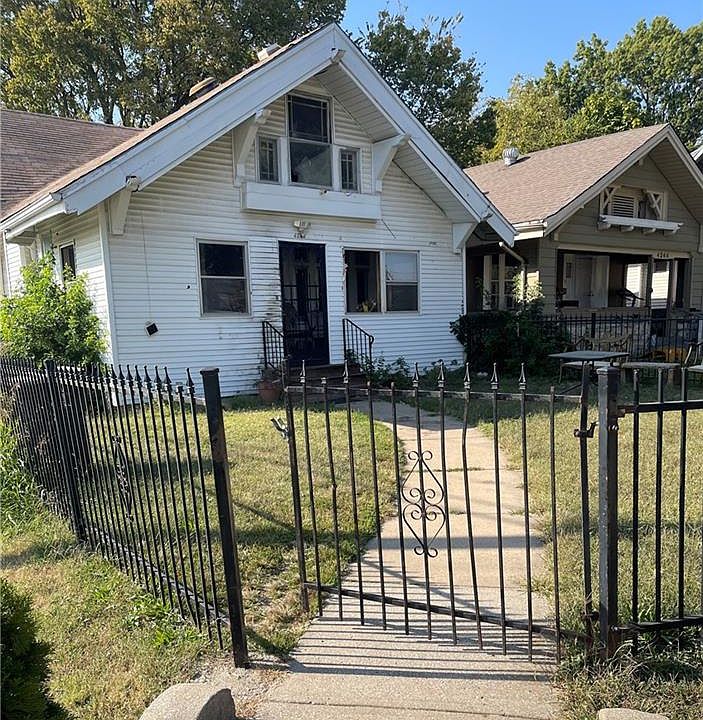 1st image of 4246 Agnes Ave