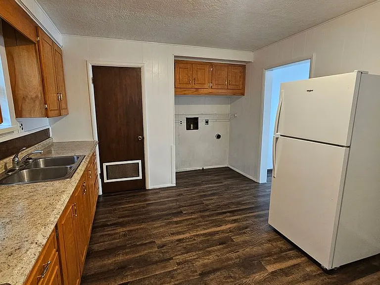 904 W Grant St — Photo 9