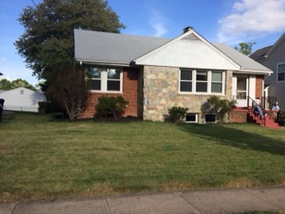 2nd image of 617 N Illinois St