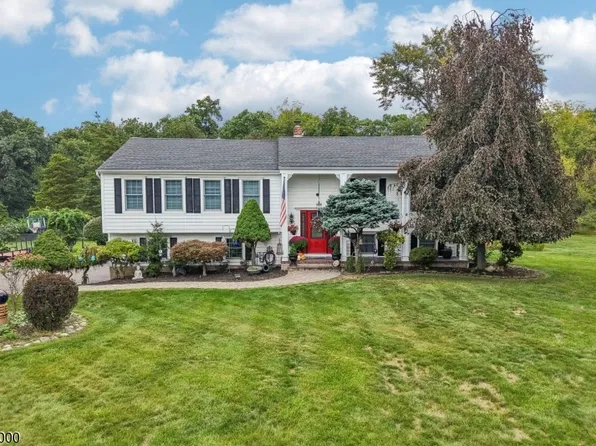 7 Weavers Ln, Readington Twp., NJ 08889