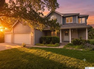 9100 Merryvale Dr, Lincoln, NE 68526