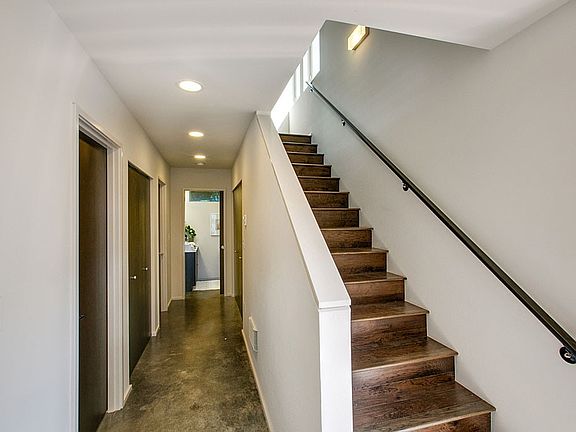 2nd image of 2015 Boylston Ave E