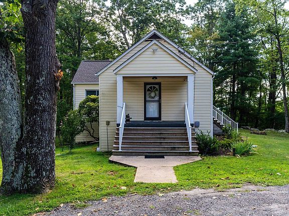 2nd image of 1376B Wyatt Mountain Rd