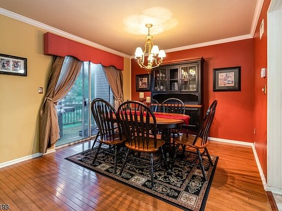5th image of 119 Trillium Ct