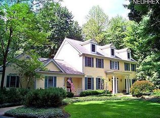 519 Fawn Ct, Chagrin Falls, OH 44022